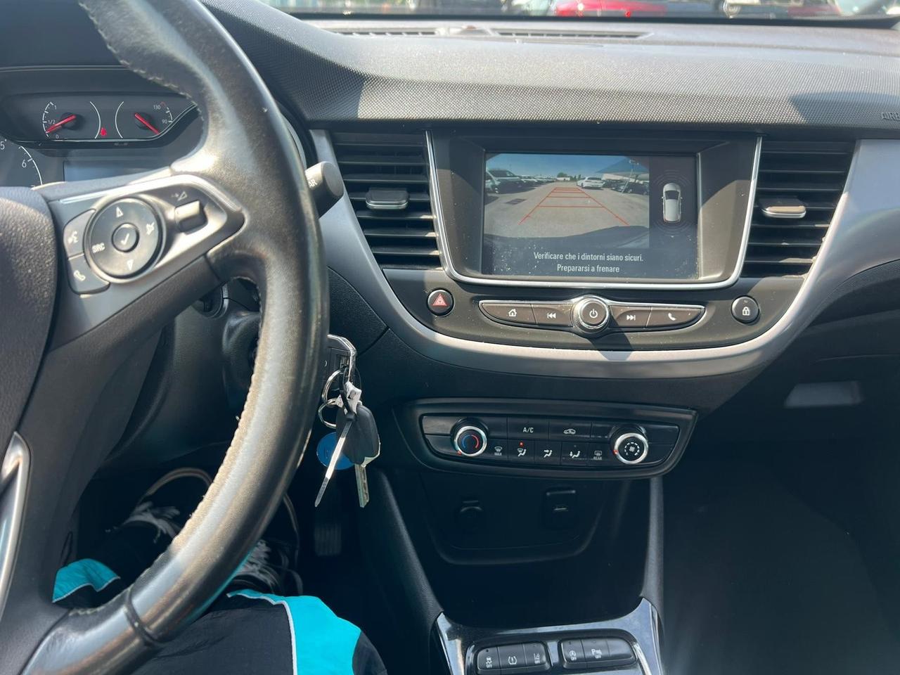 Opel Crossland 1.2 12V 83 Cv Edition total black