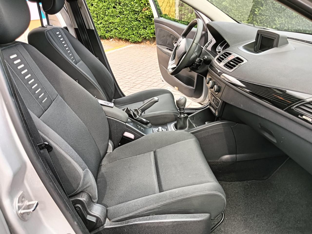 Renault Megane Mégane 1.5 dCi 110CV SporTour Attractive..CELL 320 147 1147 WUATSAPP..ELIA