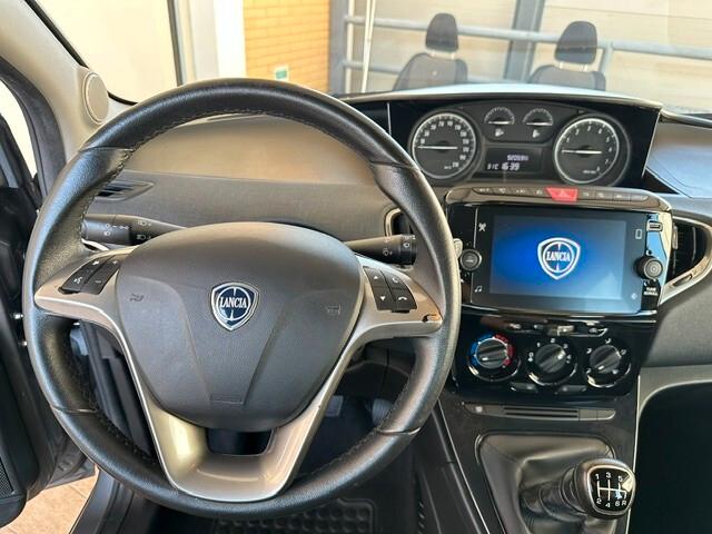 Lancia Ypsilon 1.0 FireFly 5 porte S&S Hybrid Gold
