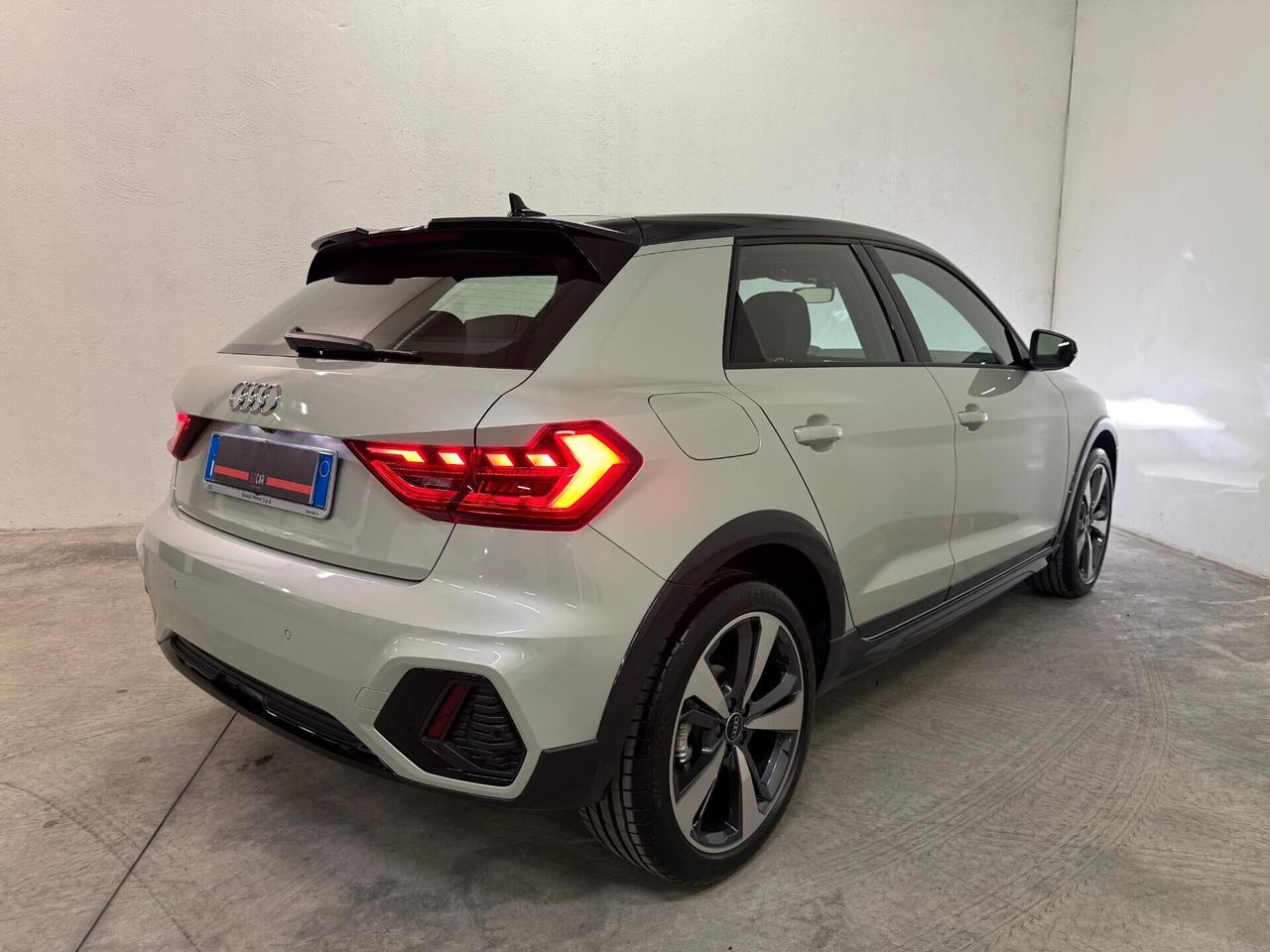 Audi A1 Allstreet 30 Tfsi Identity Contrast 110cv S Tronic