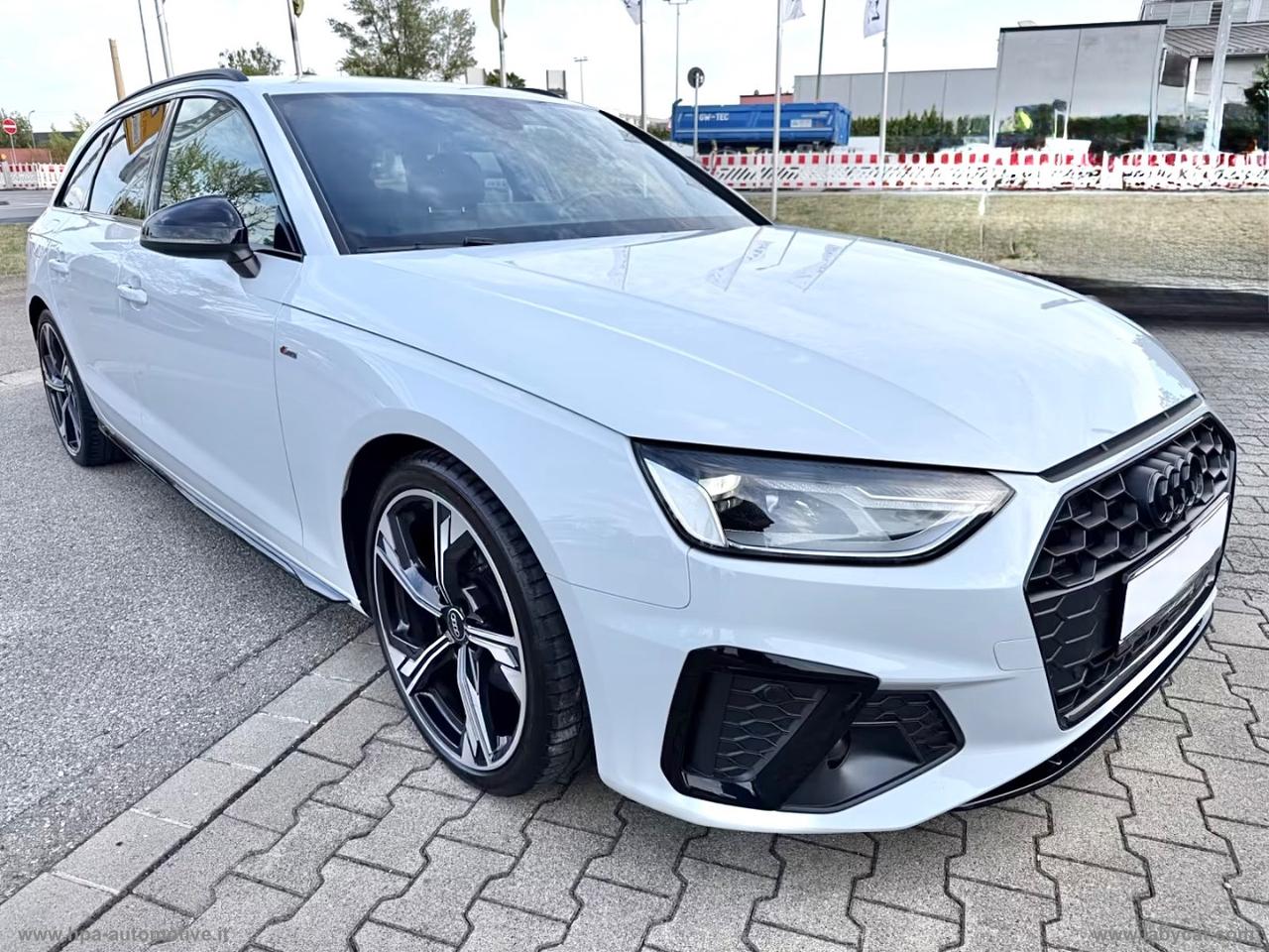AUDI A4 Avant 2.0TDI S-tronic S-line Competition Led Navi Pelle Cerchi 19