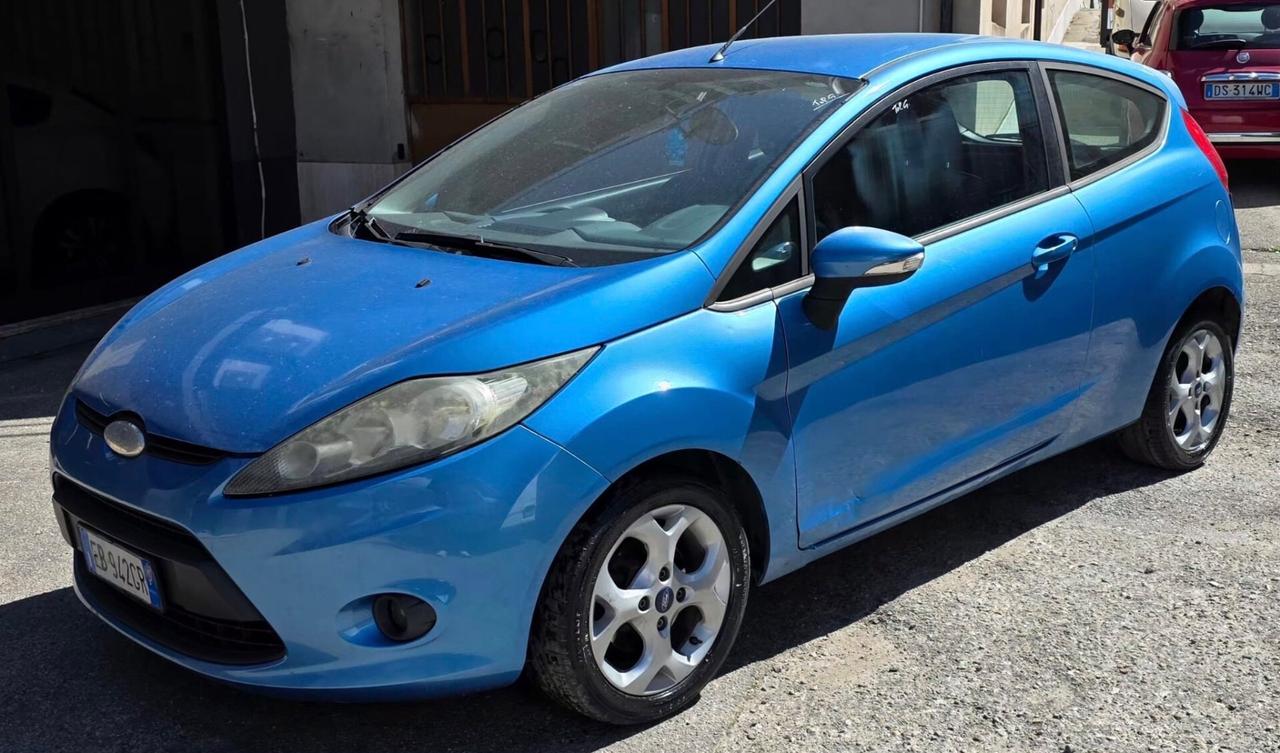 Ford Fiesta 1.4 3 porte Bz.- GPL Titanium
