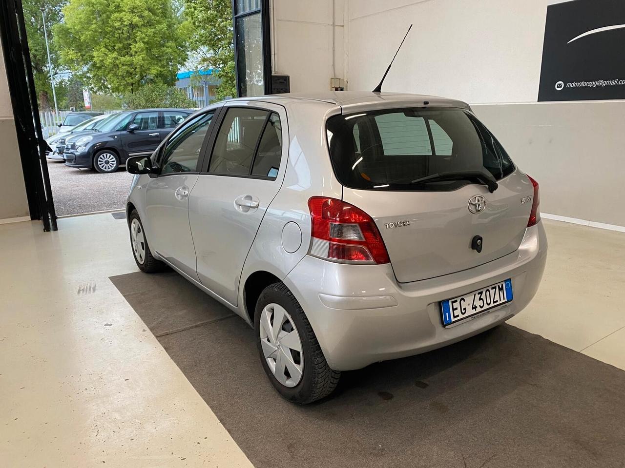 Toyota Yaris 1.0 5 porte Sol