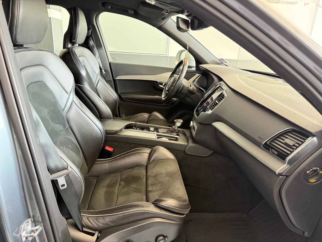 Volvo XC 90 XC90 D5 AWD Geartronic 7 posti R-design