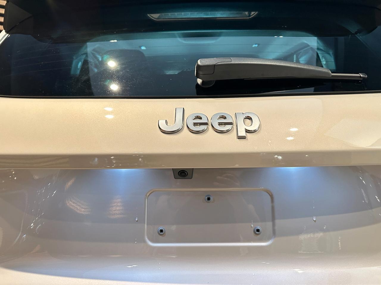 Jeep Avenger 1.2 Turbo 110 CV MHEV Summit