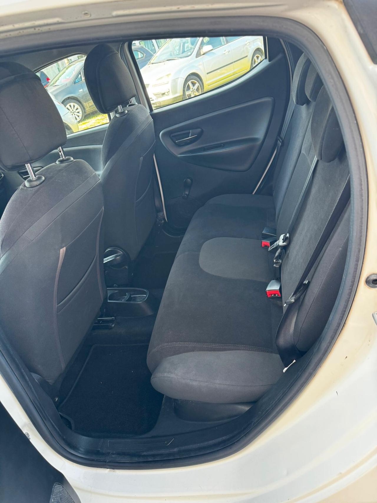 Lancia Ypsilon 0.9 TwinAir 85 CV 5 porte S&S Silver