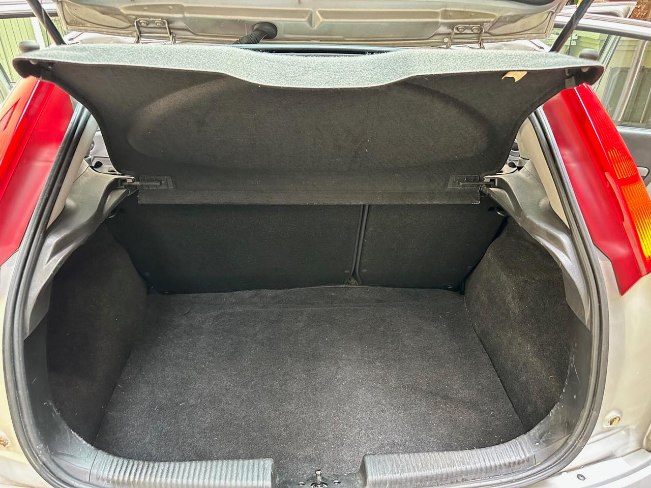 Ford Focus 1.8 TDCi Comandi audio Volante