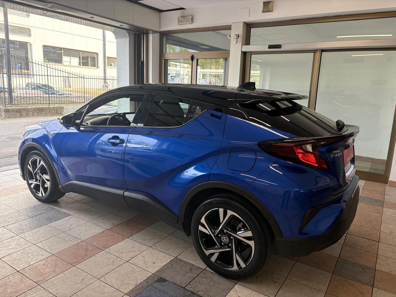 Toyota C-HR 1.8 Hybrid E-CVT Trend