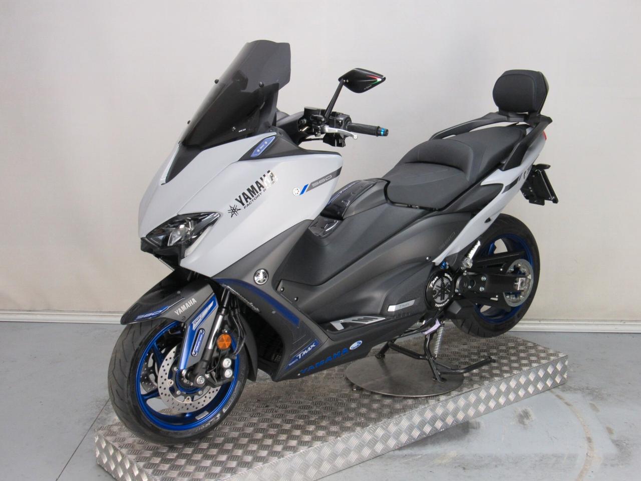 Yamaha TMAX 560 ABS SCARICO ARROW