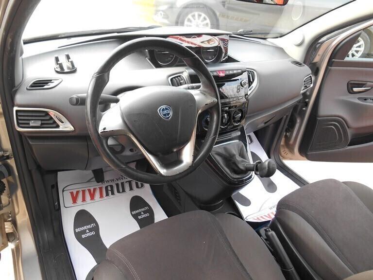 Lancia Ypsilon 0.9 TwinAir 85 CV 5 porte Metano Ecochic Gold