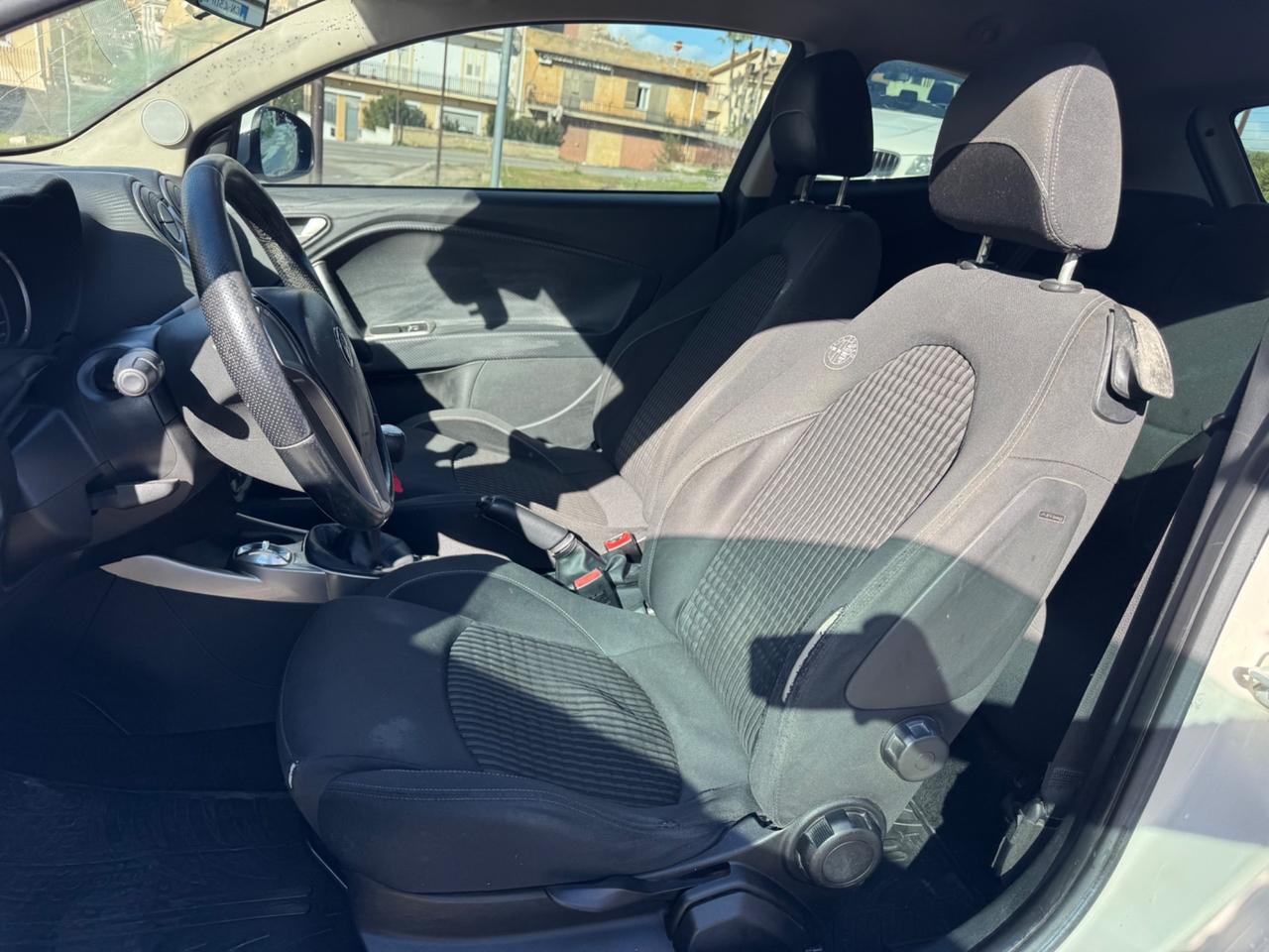 ALFA ROEMO MITO 1.6 JTDm2 120 CV DISTINCTIVE