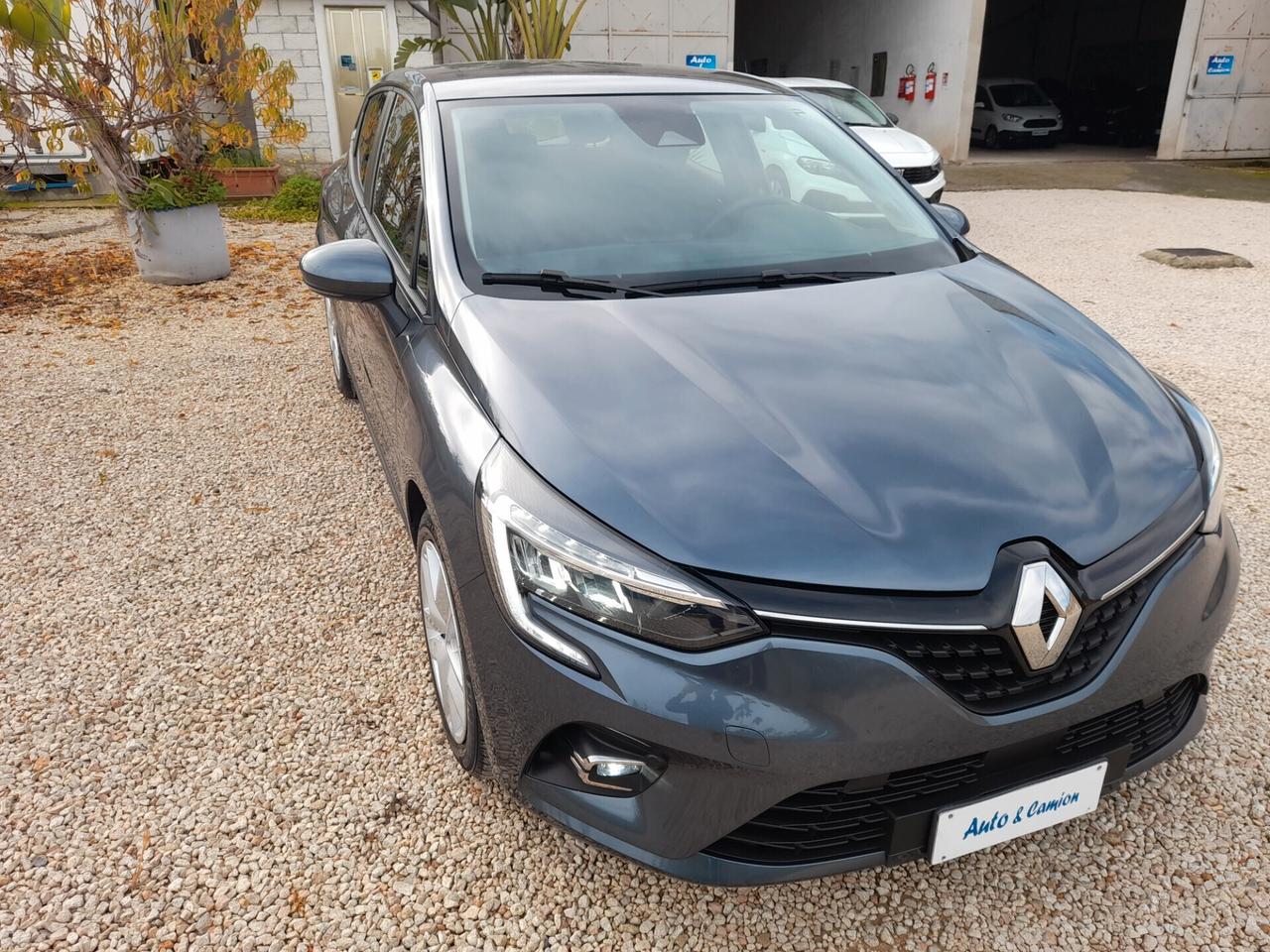 Renault Clio TCe 90 CV ok neopatentati anno 2022