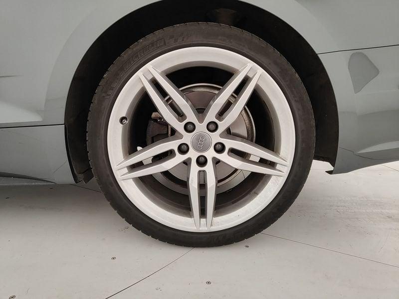Audi A5 A5 40 TDI quattro S tronic S line edition