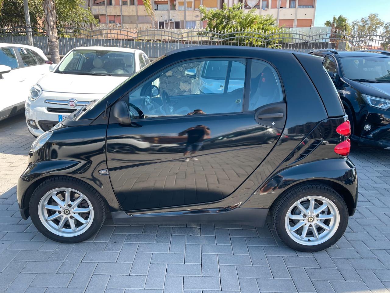 Smart ForTwo 1000 52 kW MHD 71 CV