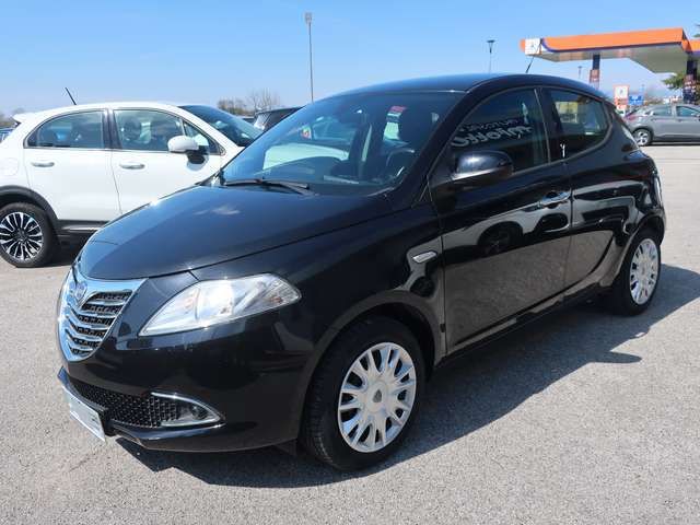 Lancia Ypsilon 1.2 8v Gold 69cv S&amp;S - Per neopat.