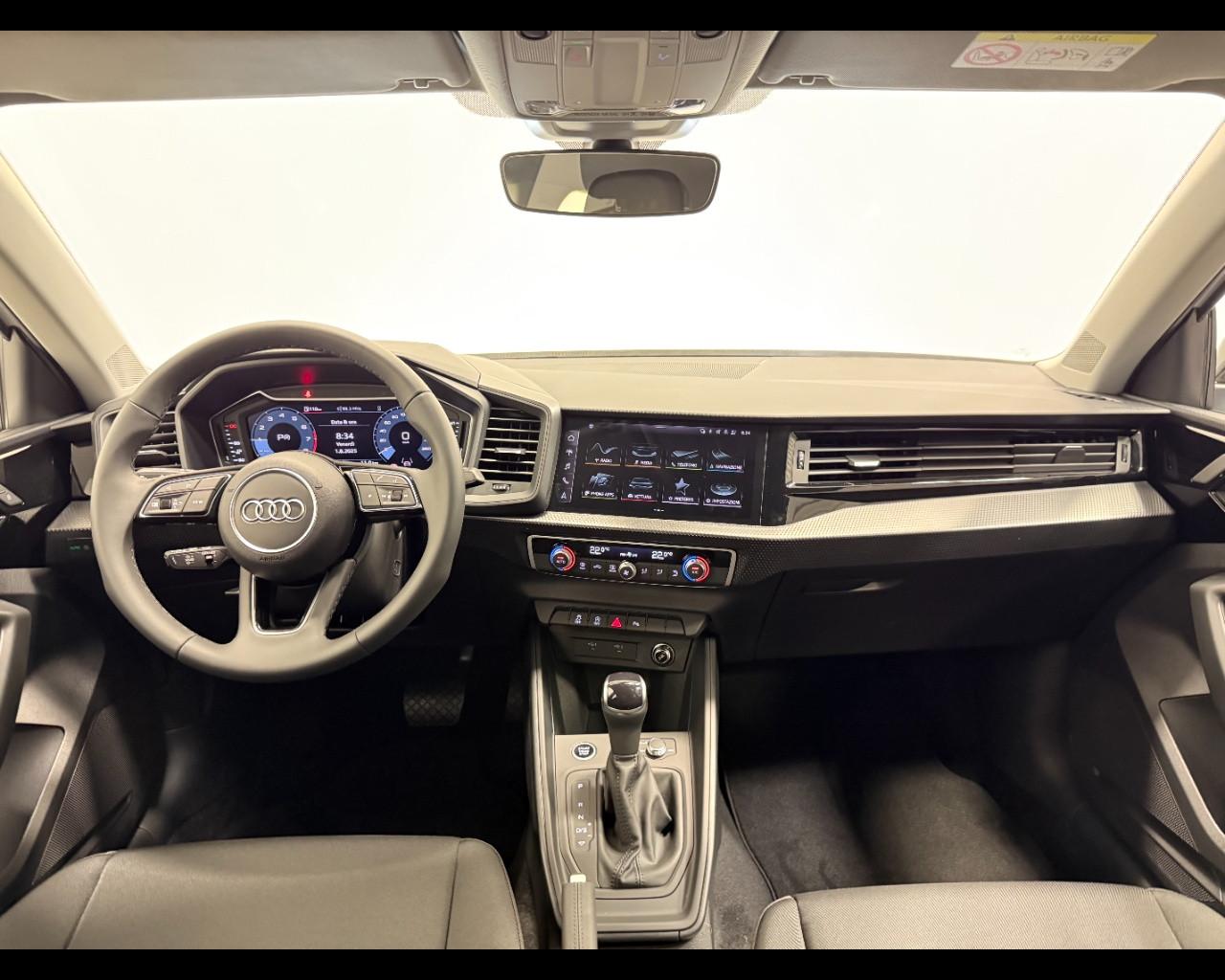 AUDI A1 ALLSTREET 30 TFSI S-TRONIC IDENTITY CONTRAST