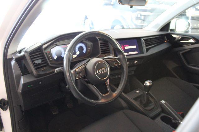 AUDI A1 SPB 1.0 TFSI 95 CV Identity Black