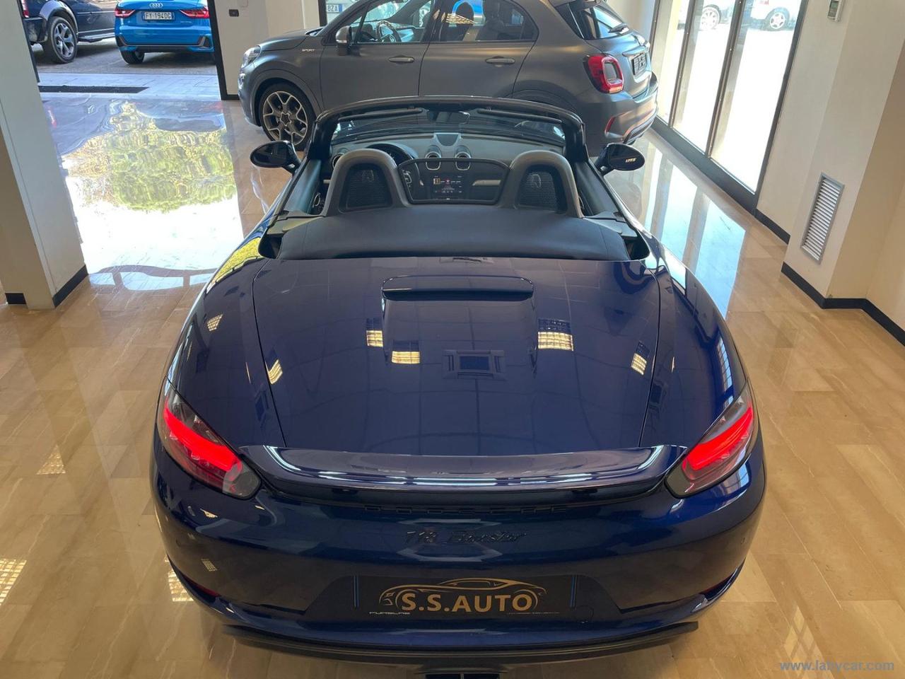 PORSCHE 718 Boxster T