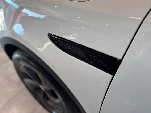 JAGUAR E-Pace 2.0D I4 163 CV AWD Auto R-DYNAMIC BLACK *UNIPROP*