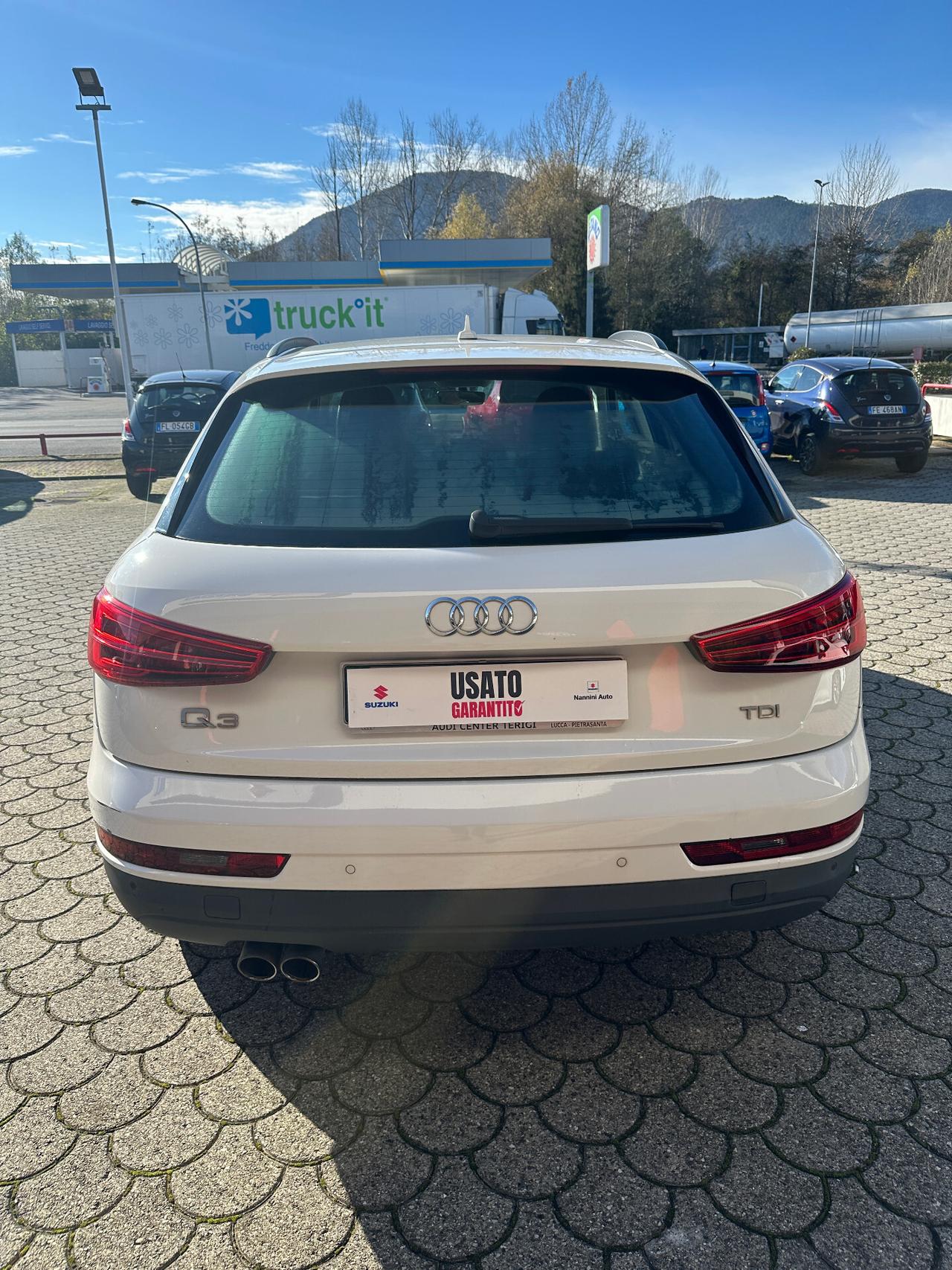Audi Q3 2.0 TDI 120 CV Business