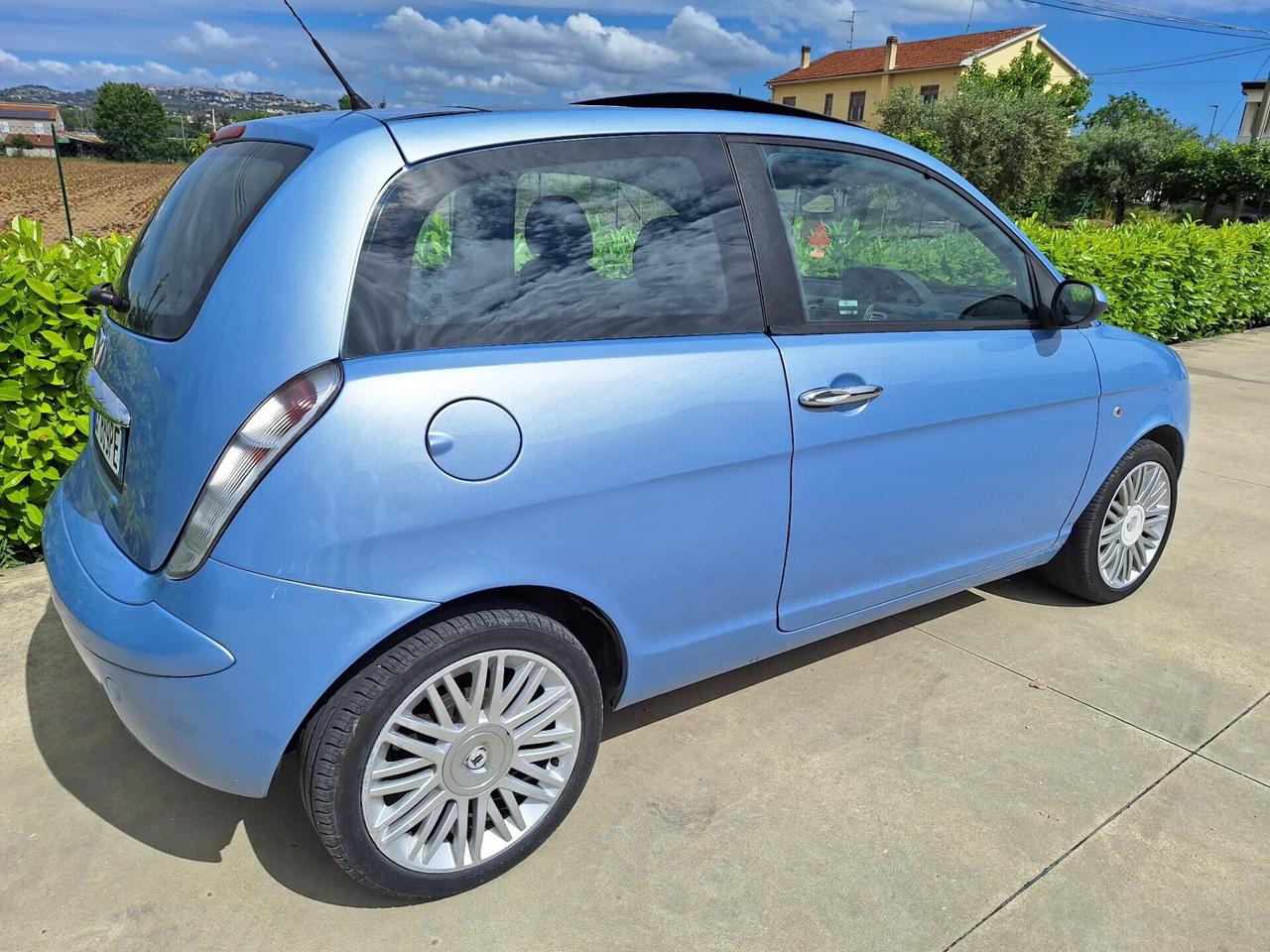Lancia Ypsilon 1.2 Argento