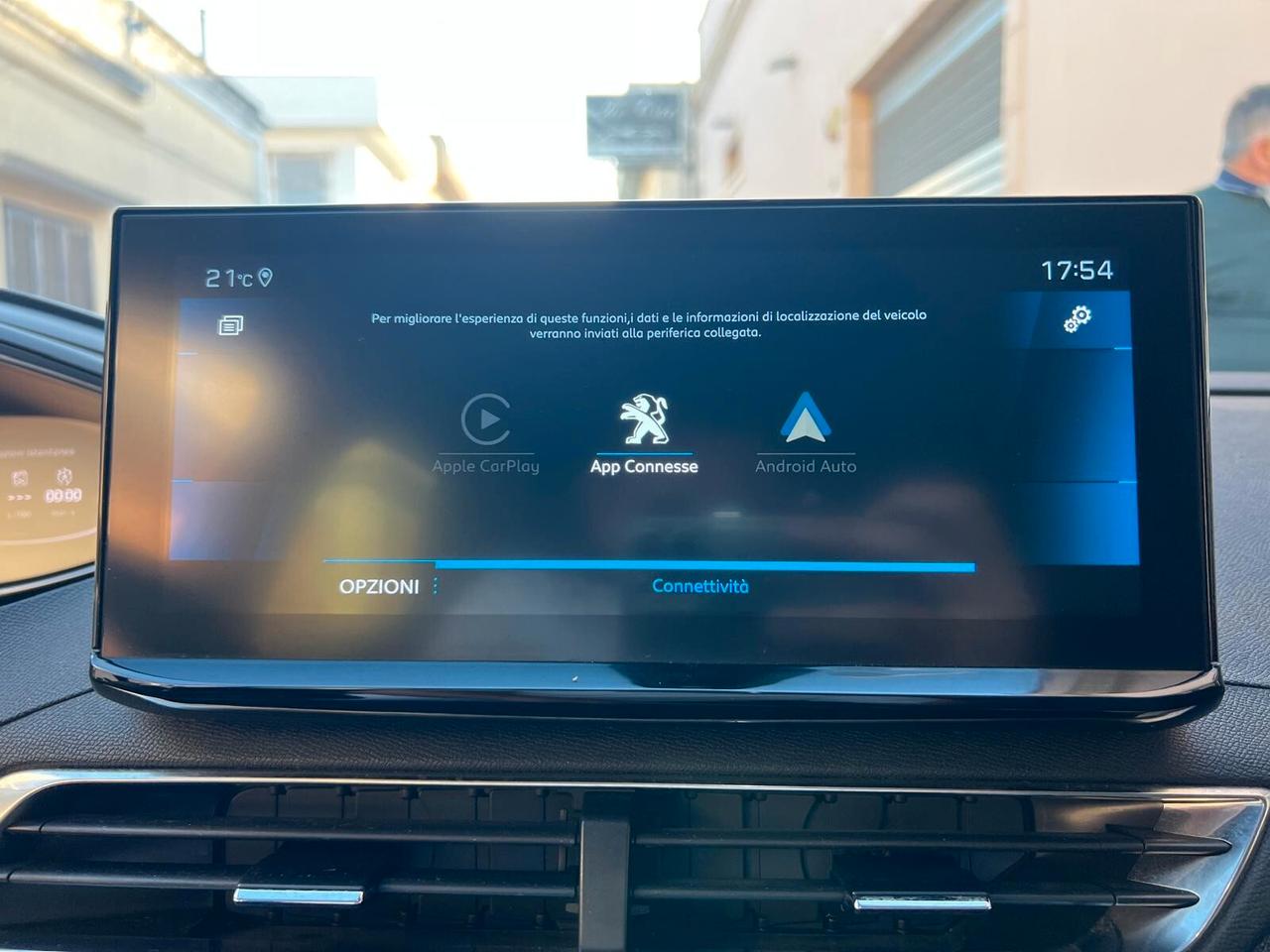 PEUGEOT 3008 ALLURE 1.5 130CV PELLE NAVI CAM ANNO 2022