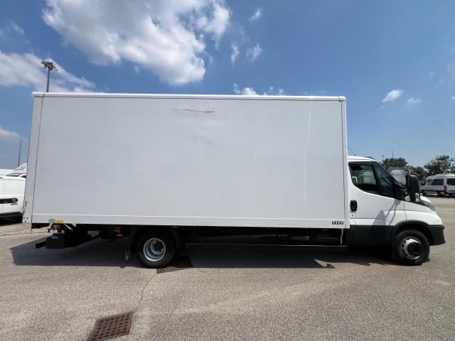 Iveco DAILY 70C18HA8/P BOX + SPONDA