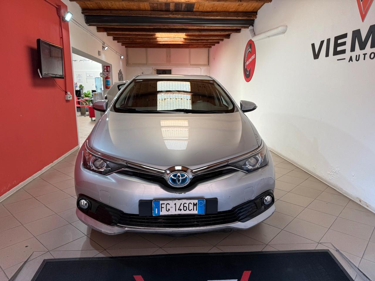 Toyota Auris 1.8 Hybrid Lounge