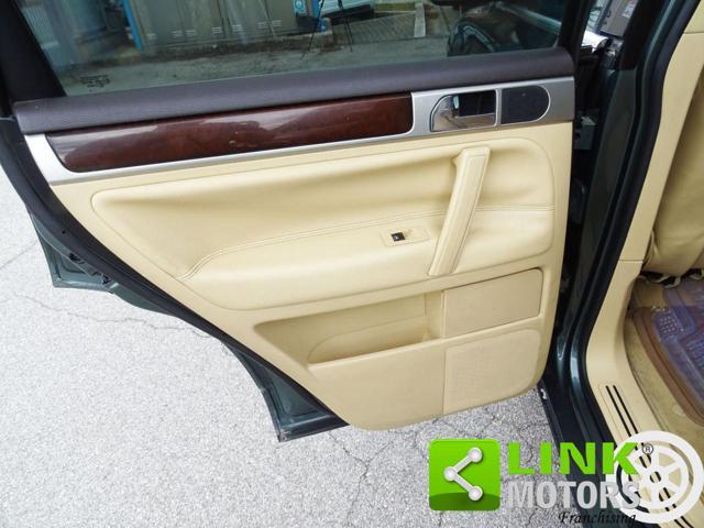 VOLKSWAGEN Touareg 3.0 TDI tiptronic