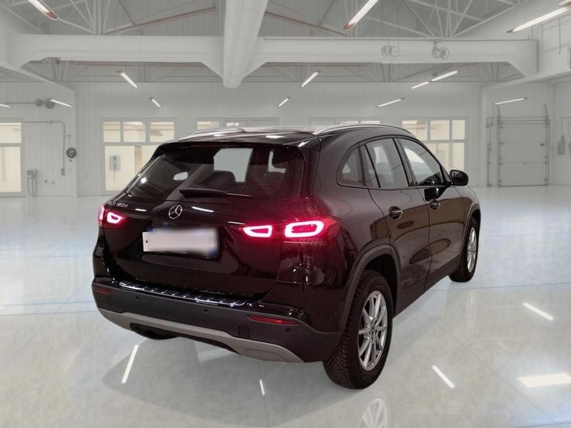 MERCEDES-BENZ GLA 180 D AUTOMATIC BUSINESS EXTRA CROSSOVER