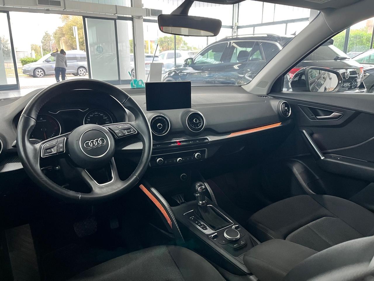 Audi Q2 30 TDI Identity Black