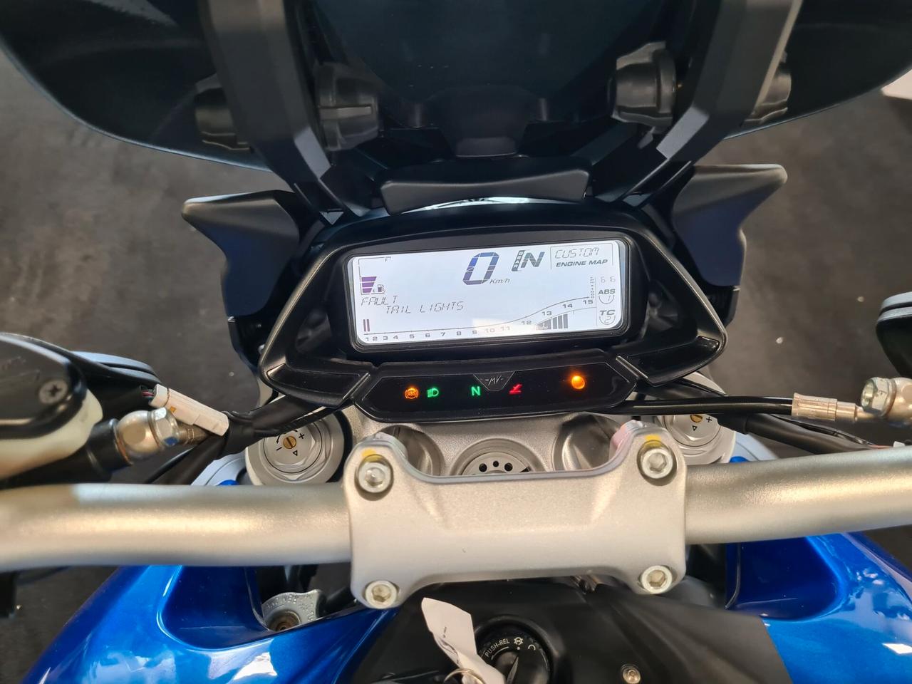 MV AGUSTA STRADALE 800