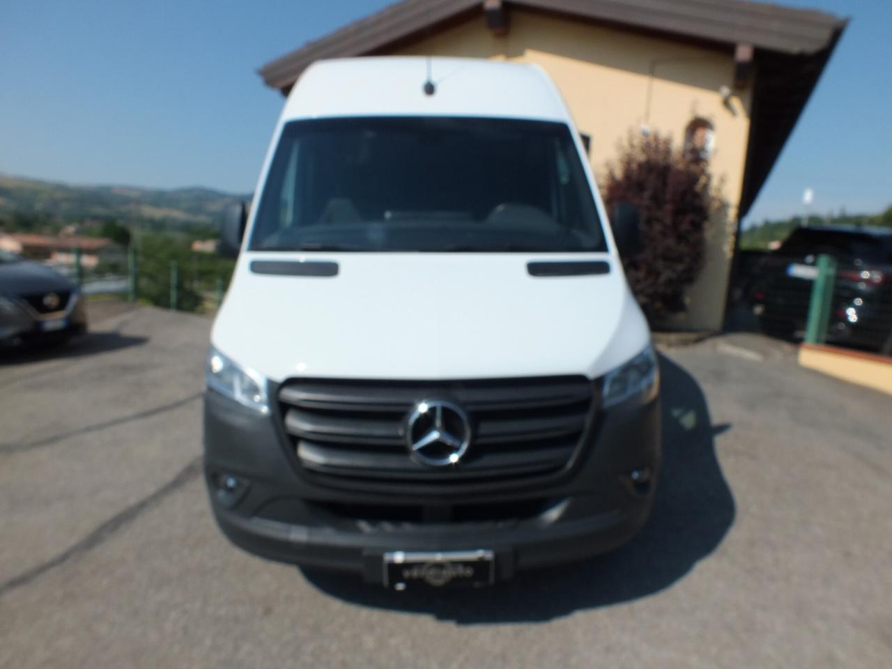 Mercedes Benz