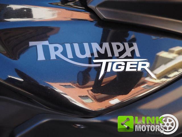 TRIUMPH Tiger 800 ABS
