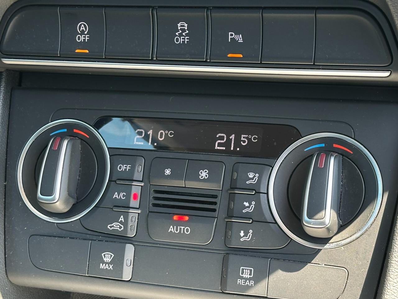 AUDI Q3 2.0 TDI 150 CV S-Tronic Business