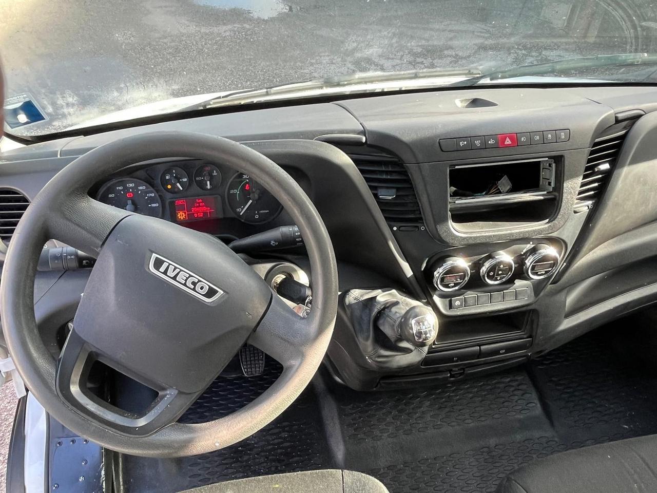 Iveco Daily 2.3 HPI 35-i30- cassonato/gemell.-2016