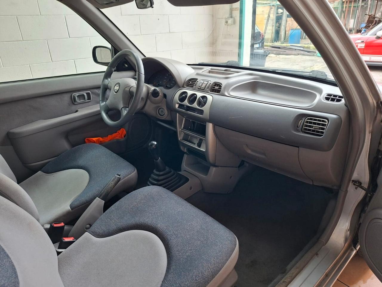 Nissan Micra II 2000 3p 1.0 Luxury
