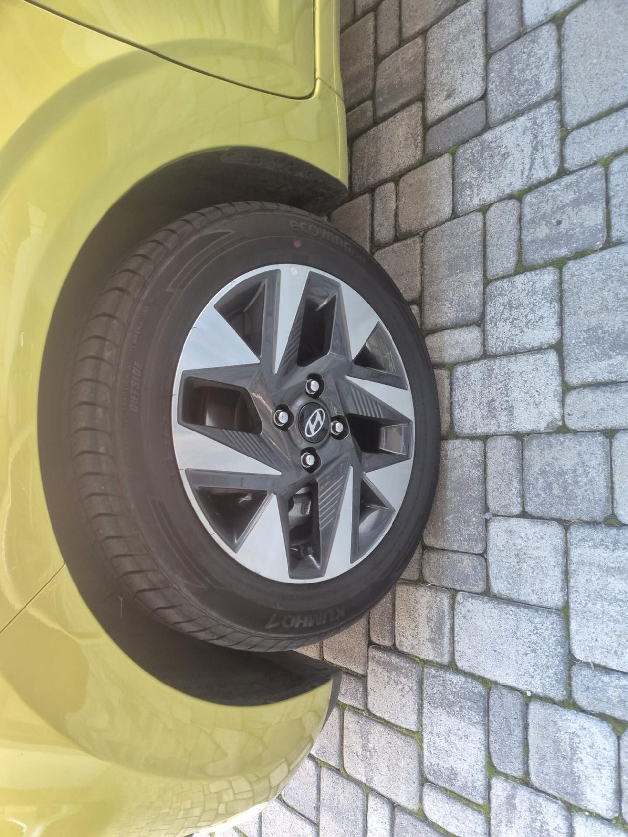 HYUNDAI I10 1.0 mpi Tech Connect Pack - CAMBIO AUTOMATICO