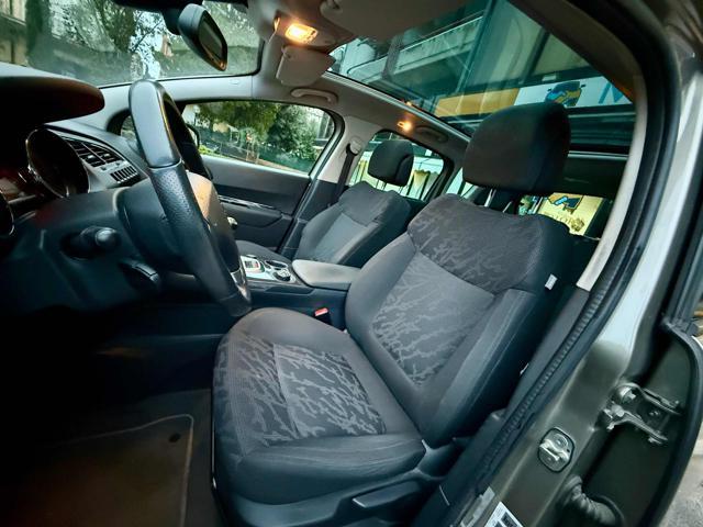 PEUGEOT 3008 1.6 HDi 112CV Allure
