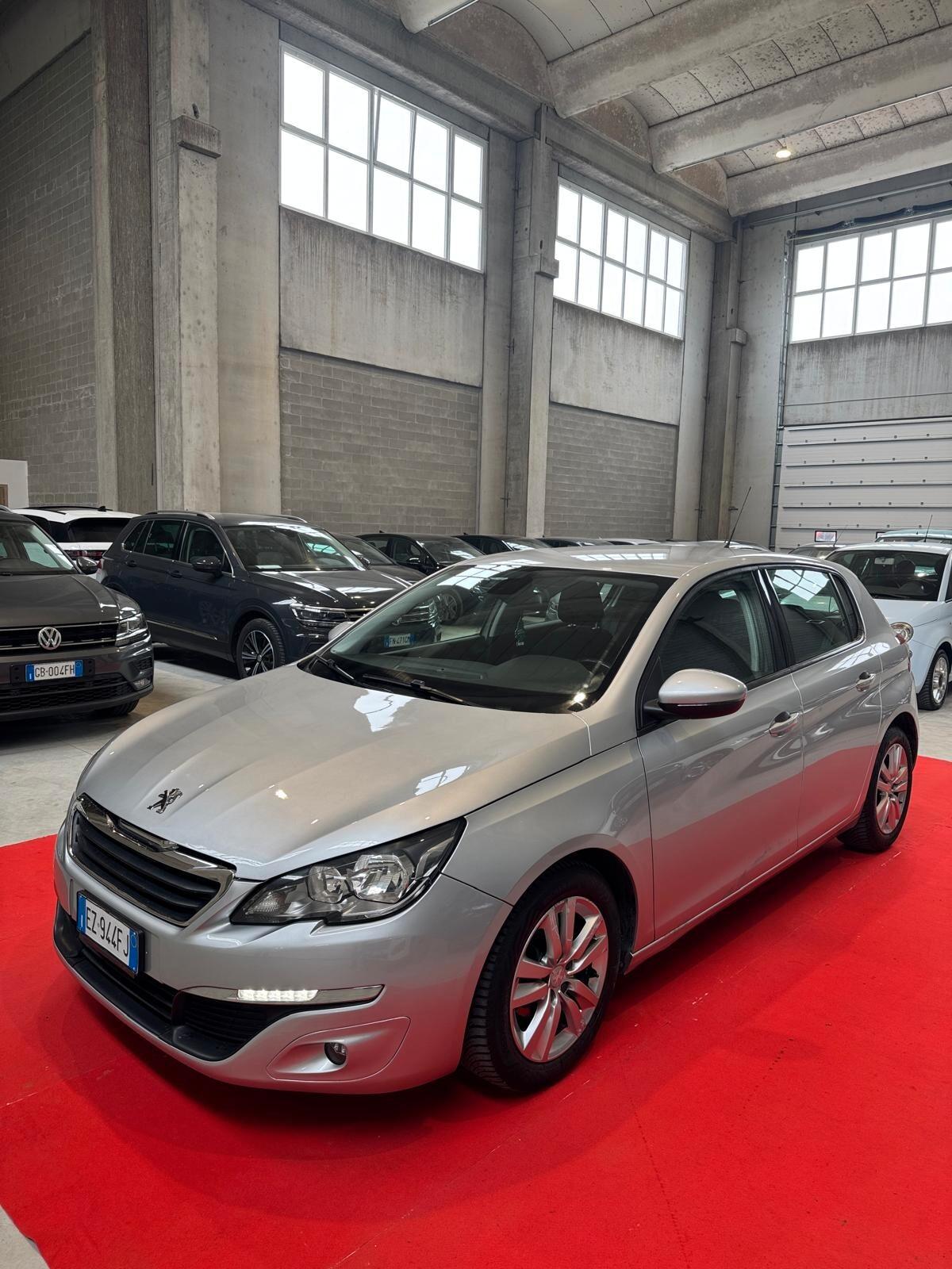 Peugeot 308 II 2015 5p 1.6 hdi 8v Active 92cv fap