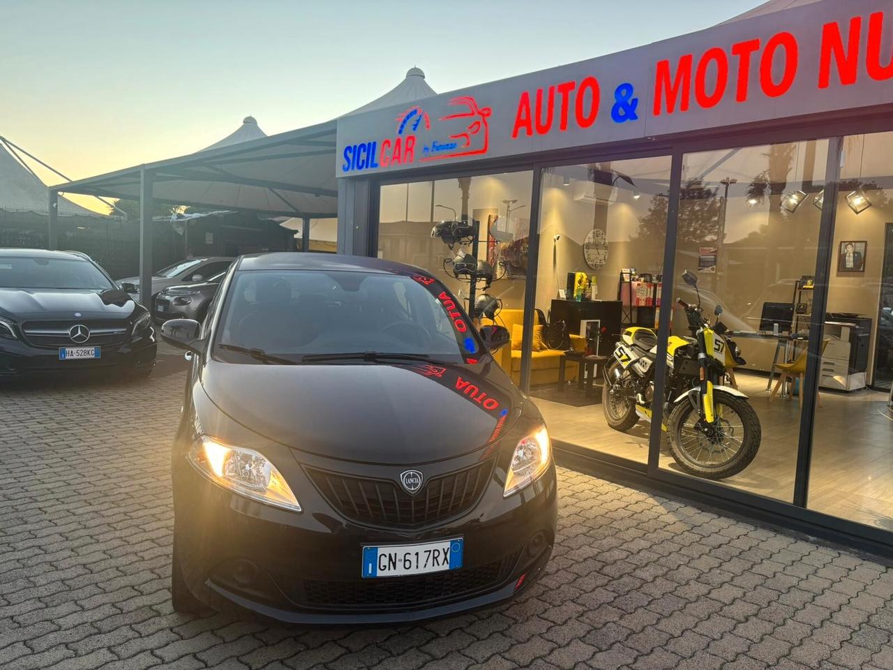 Lancia Ypsilon 1.0 FireFly 5 porte S&S Hybrid Alberta Ferretti