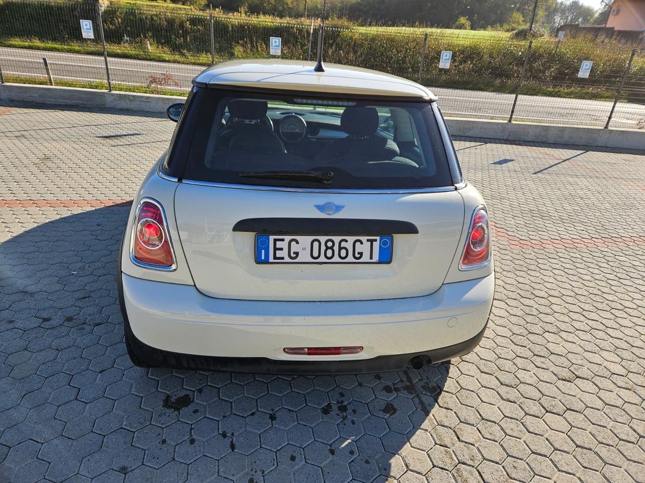 Mini Mini 1.6 16V One (55kW)