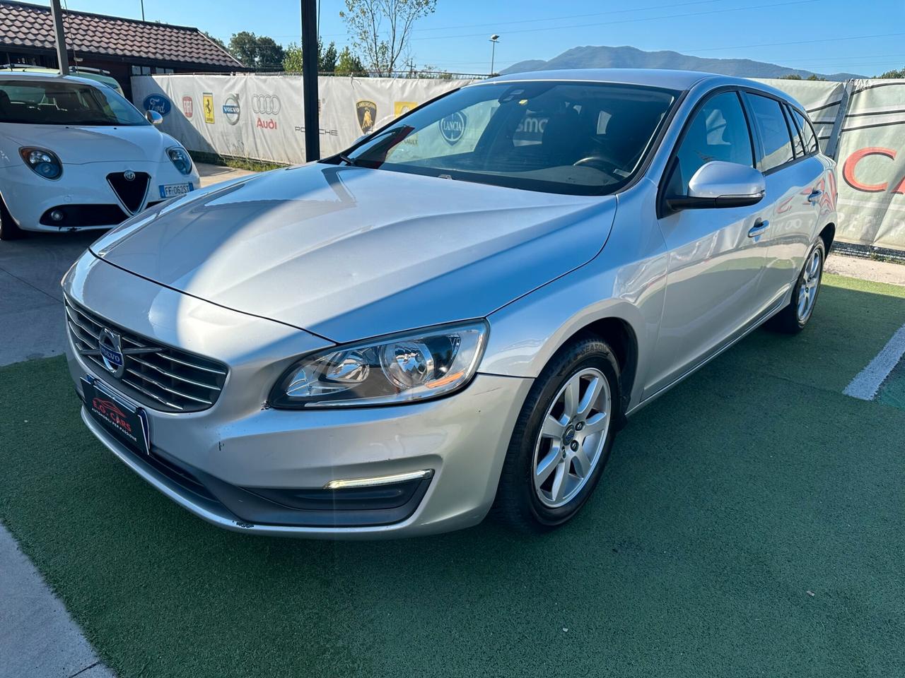 Volvo V60 1.6*D2*MOMENTUM*NAVI*KEY*BLUETOOTH*LED*