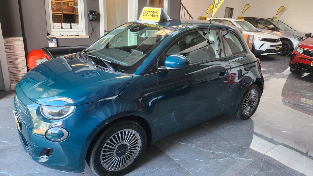 Fiat 500 La Prima Berlina 42 kWh