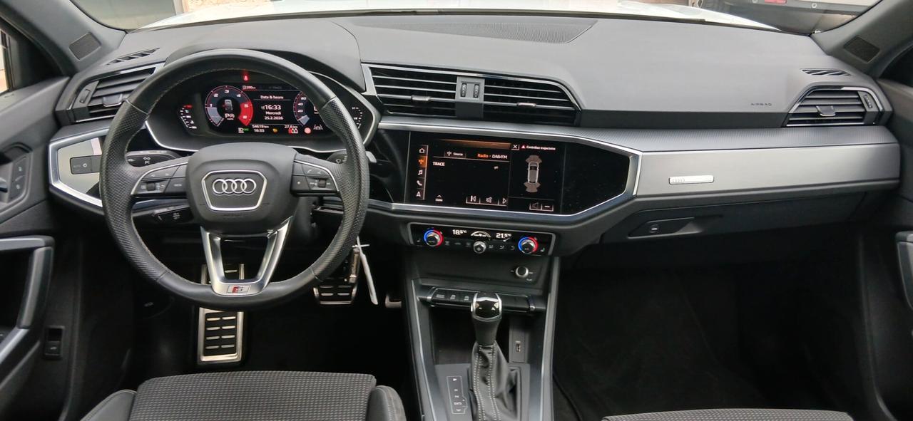 Audi Q3 35 TDI S tronic line edition