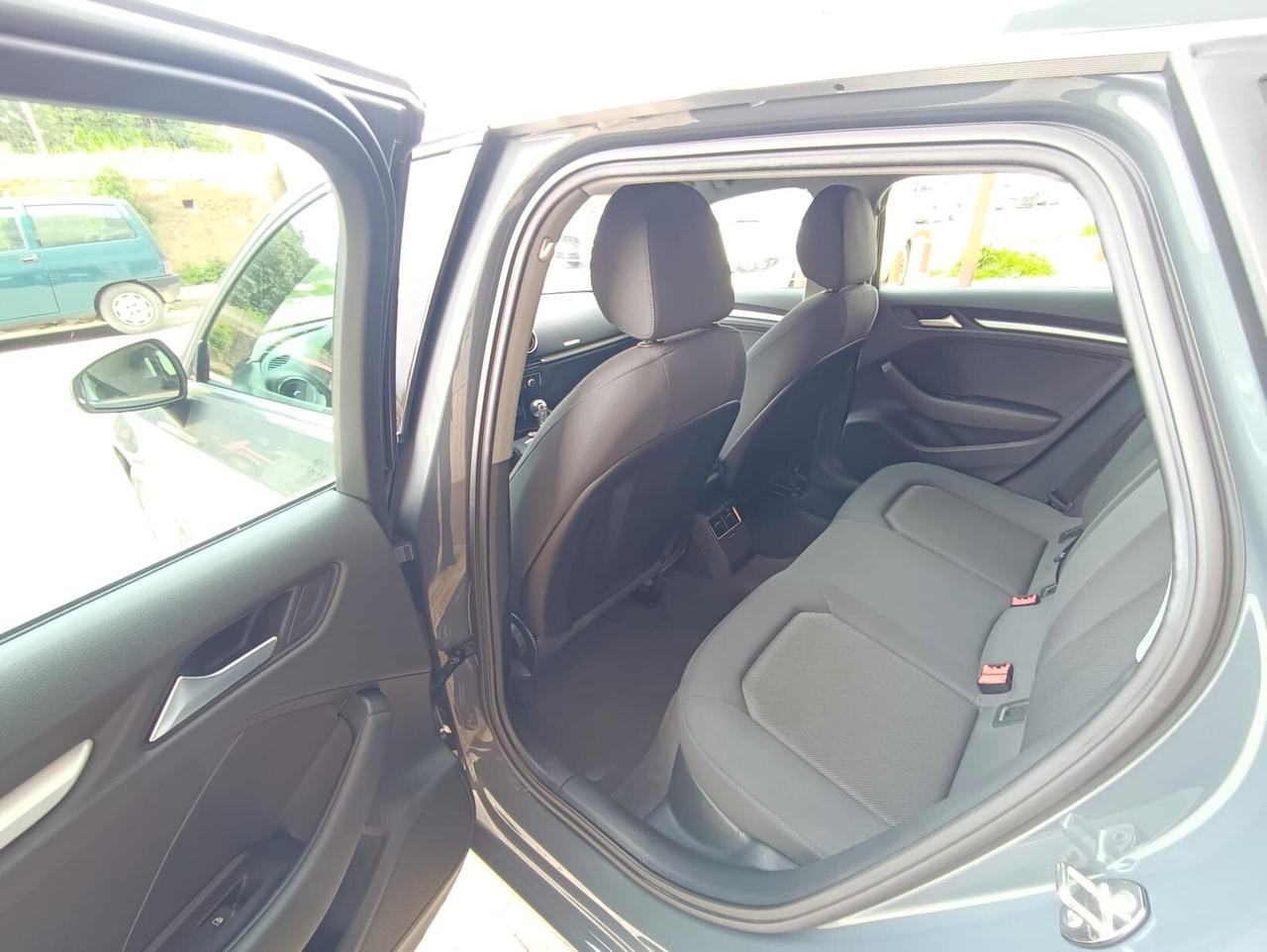 Audi A3 SPB 1.6 TDI 116 CV S tronic Design