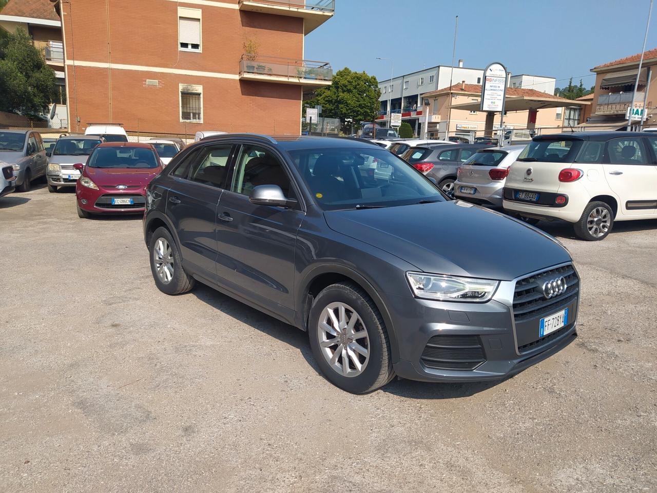 Audi Q3 2.0 TDI 120 CV Business