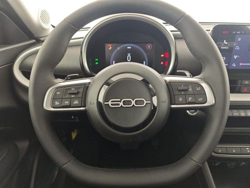 FIAT 600 Hybrid MHEV DDCT