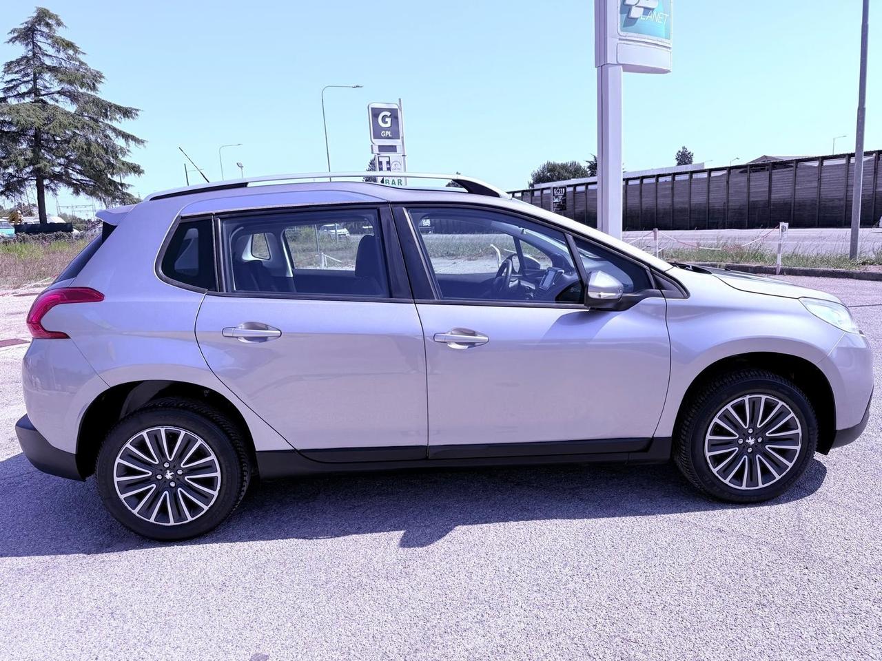 Peugeot 2008 PureTech 82 Allure