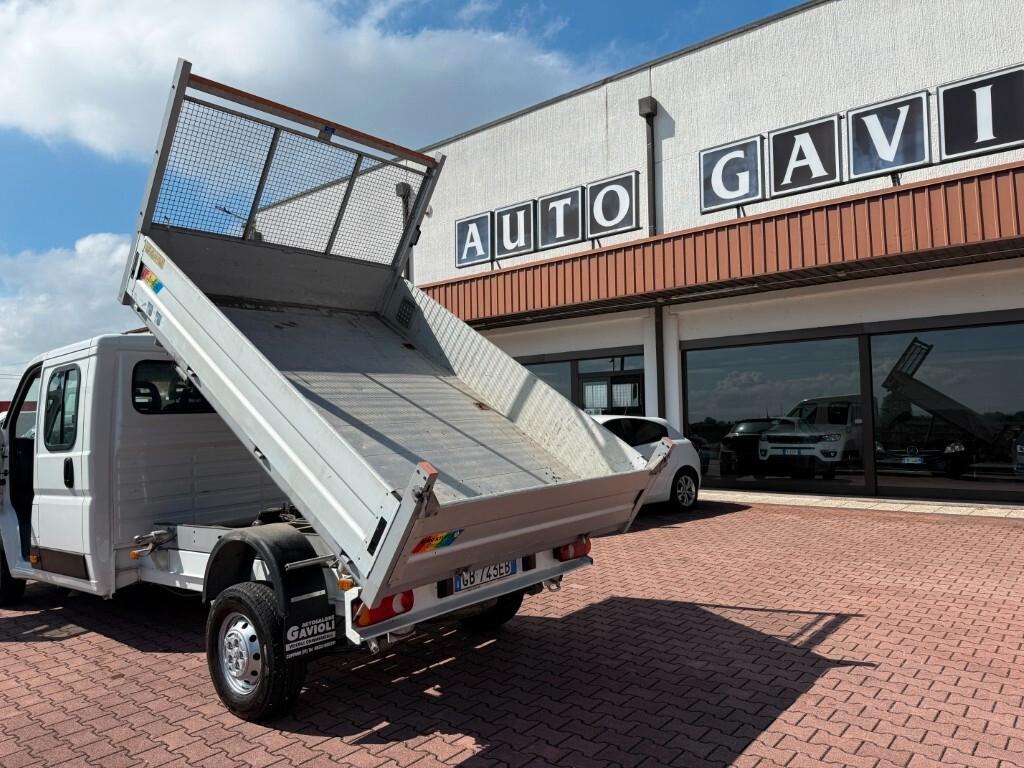 Peugeot Boxer 335 2.2 BlueHDi 140 S&S PM-DC Cabinato